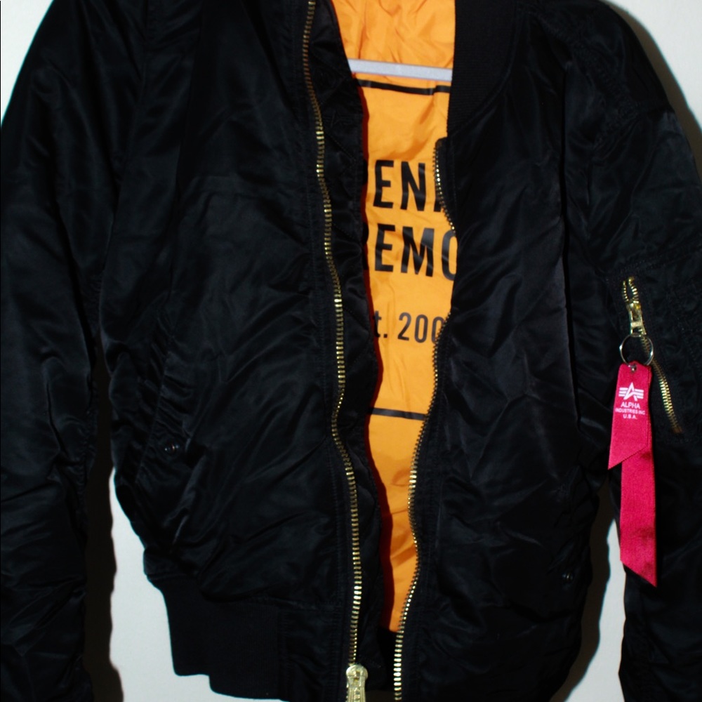MUST GO ‼️ Unisex Sold out Like New Alpha Industries bomber. Read description👇 - Picture 2 of 5